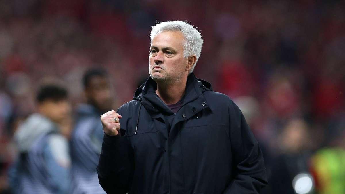 Roma, Mourinho: "Il -10 alla Juventus? Uno scherzo saperlo a due partite dalla fine"