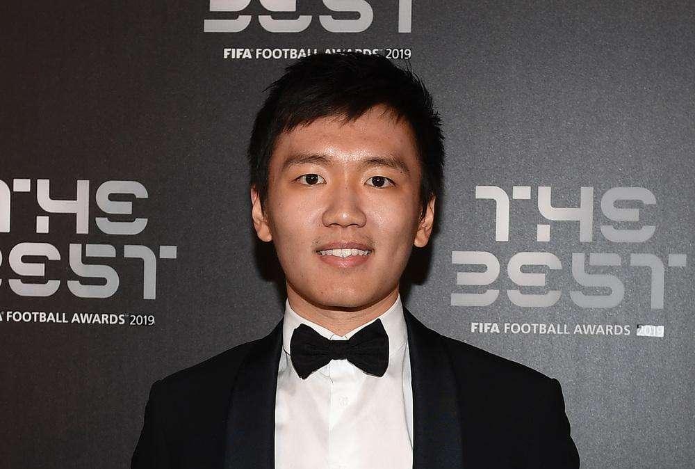Zhang in arrivo per definire i progetti futuri. Nell'immediato due strade per dare fiato alle casse.
