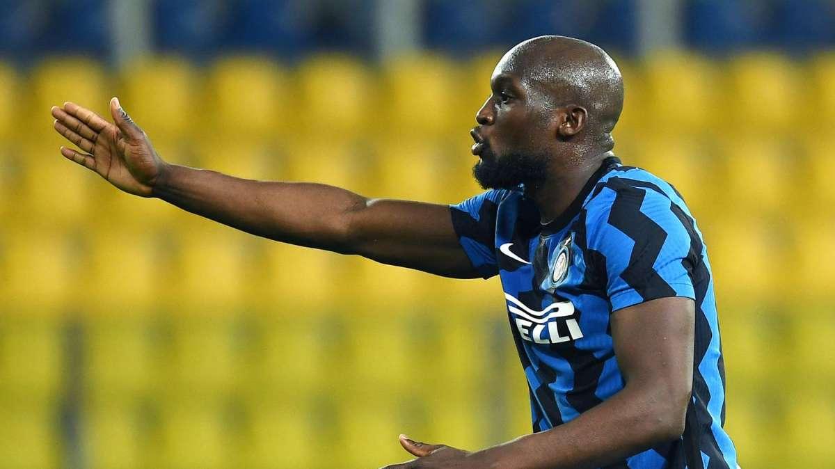 L'INTERISTA - Conferme sull'offerta del Chelsea per Lukaku: lui vuole restare. Per ora