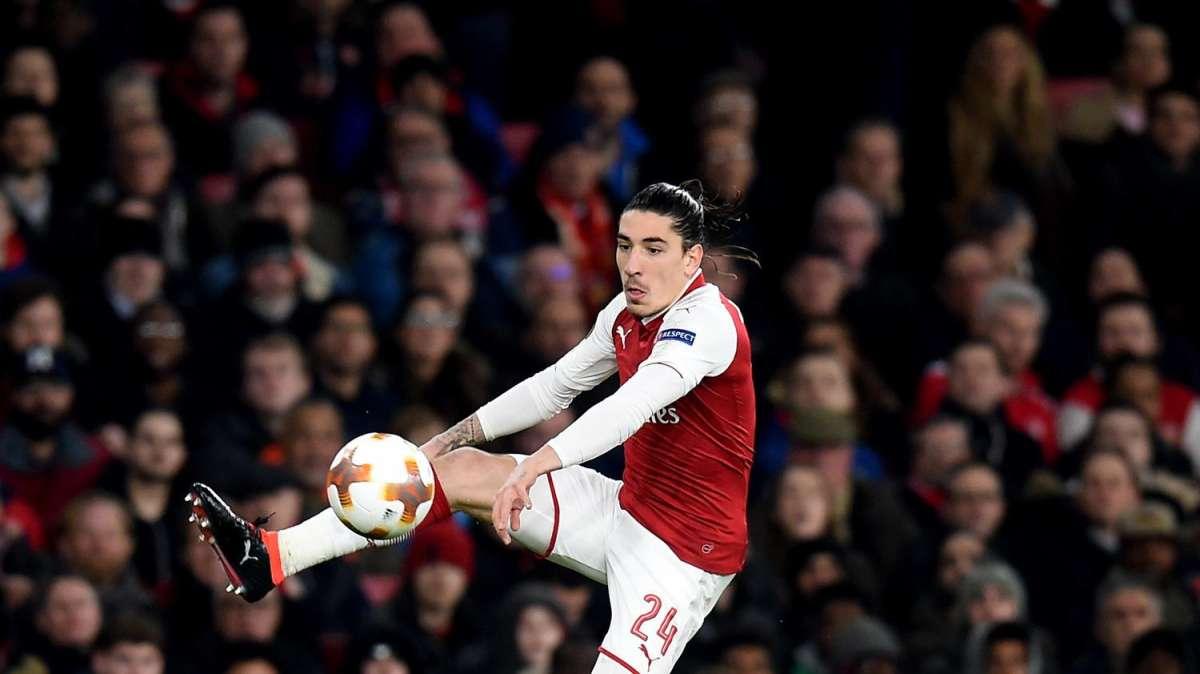 Bellerin, al momento nessun incontro in cantiere con l'Arsenal. Decisiva la prossima settimana
