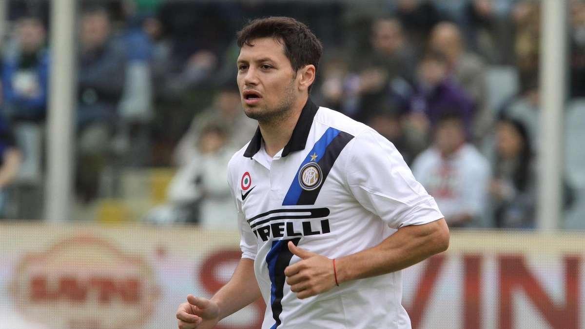 L'ex nerazzurro Zarate torna in Italia: "Voglio parlare in campo"