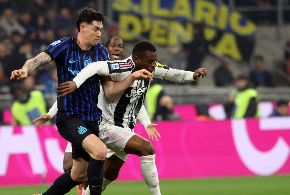 Clamoroso, la Juve chiede la grazia per Kalulu alla FIGC: "Acclarata ingiustizia"