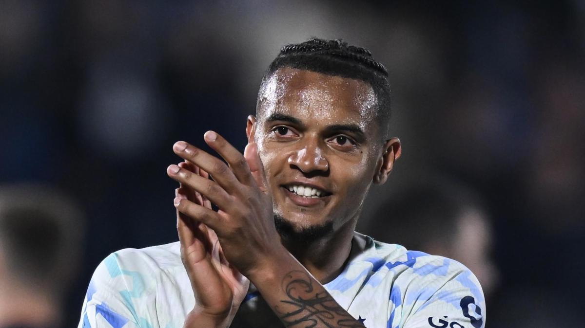 Akanji: "Alzare 2 trofei al primo anno all'Inter sarebbe bellissimo. Futuro? Prima vinciamo e poi..."