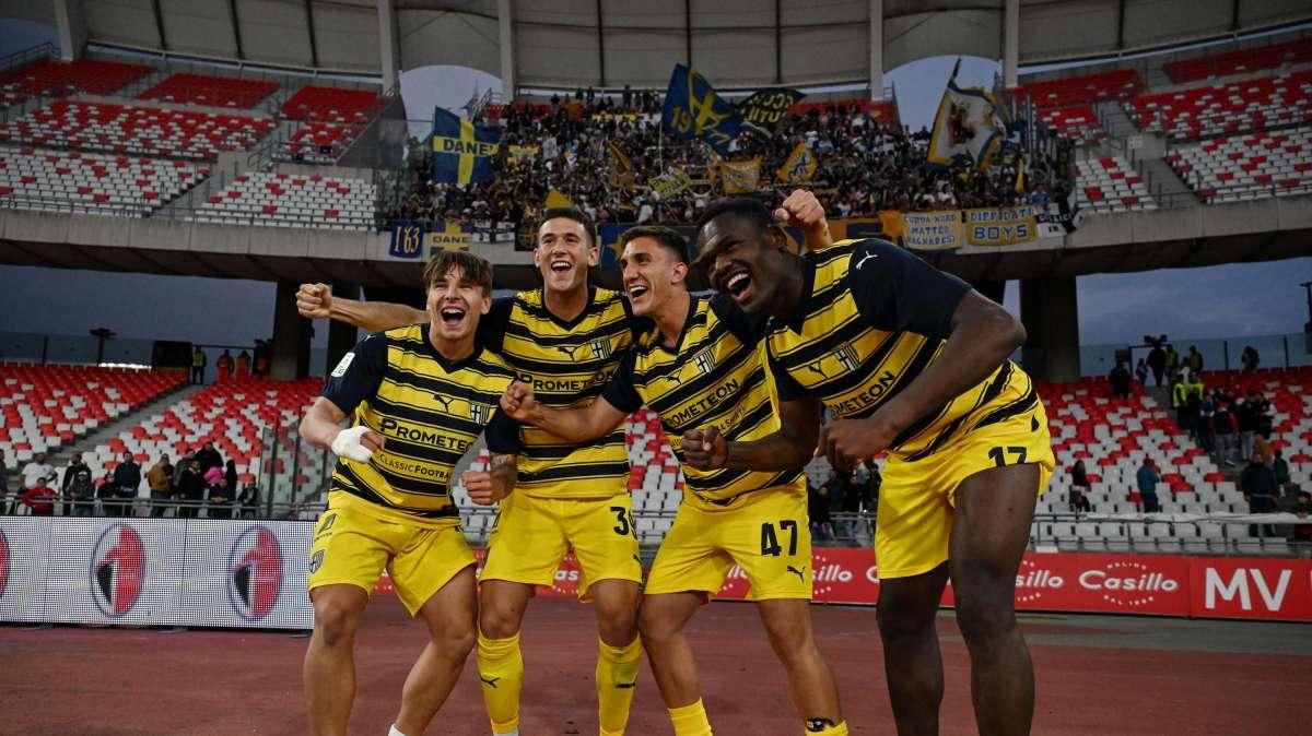 La Serie A ritrova una piazza storica: Parma promosso dopo il pareggio di Bari