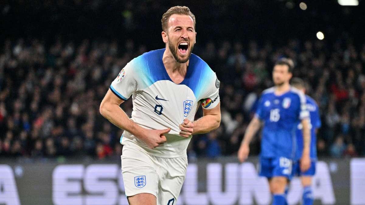 Le pagelle di Acerbi: distratto, subisce costantemente Kane