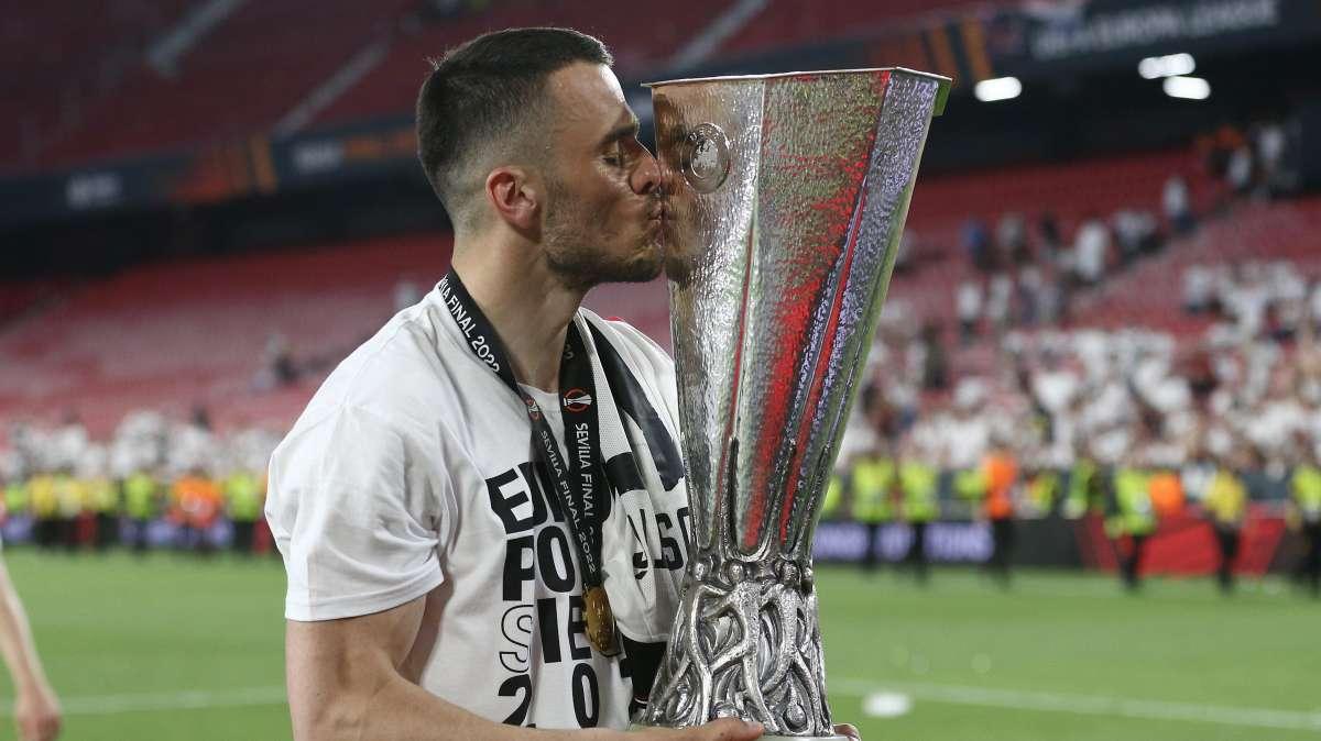 Juventus, avanti tutta per Kostic: distanza minima con l'Eintracht per il serbo