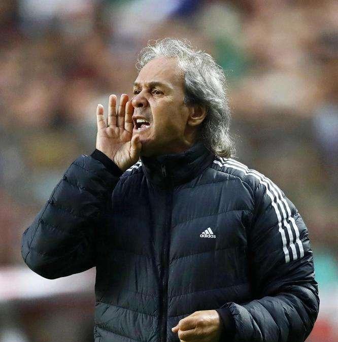 Calcio: condannato a 6 mesi di carcere Madjer, 'Tacco di Allah'