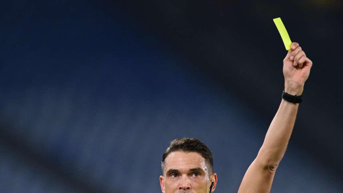 Rivoluzione Var: in Coppa Italia la voce dell'arbitro allo stadio e in tv, novità sui maxischermi in Serie A