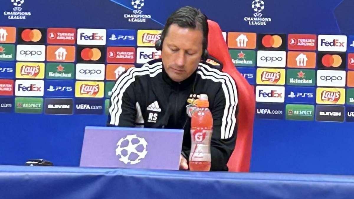 LIVE - Benfica, Schmidt: "Anche stasera c'era un rigore chiaro. Possono anche cancellare il VAR"
