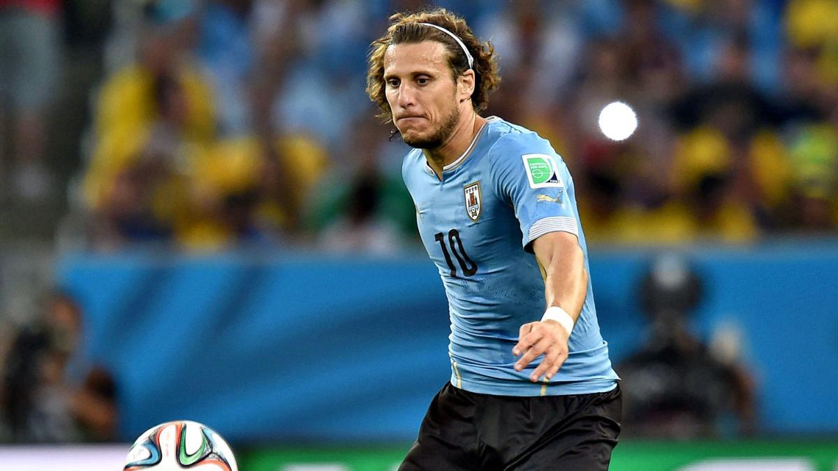 Uruguay, Diego Forlan nuovo ct: guiderà anche la Nazionale Under 20