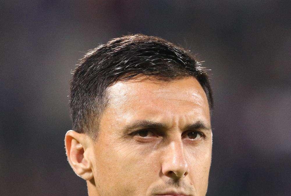 Burdisso, vicino l’approdo alla Fiorentina: entrerà nei quadri dirigenziali