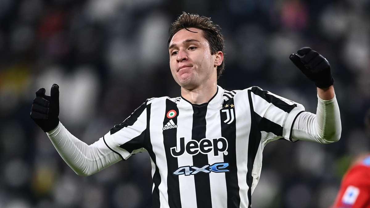 VIDEO - Juve, Chiesa out in Supercoppa: l'esterno lascia il J Medical in stampelle