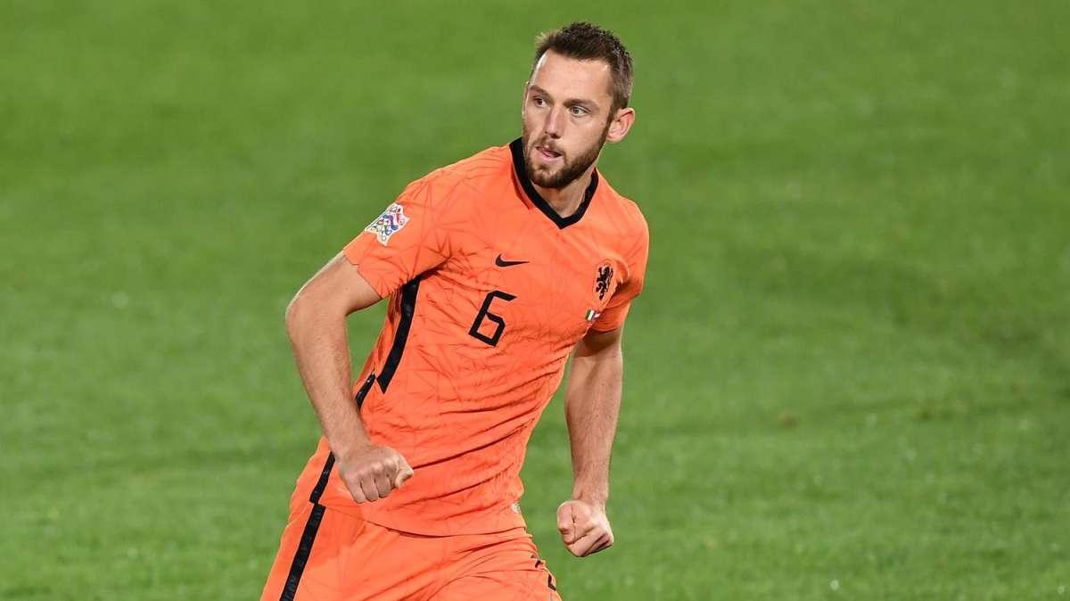 De Vrij: "All'Italia devo tantissimo, mi ha reso un difensore forte. Sono al top della carriera"
