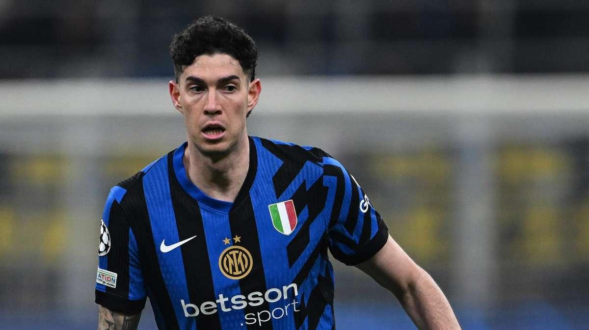 Mandorlini folgorato: "Bastoni uno dei più forti a livello mondiale, meno male che è all'Inter"