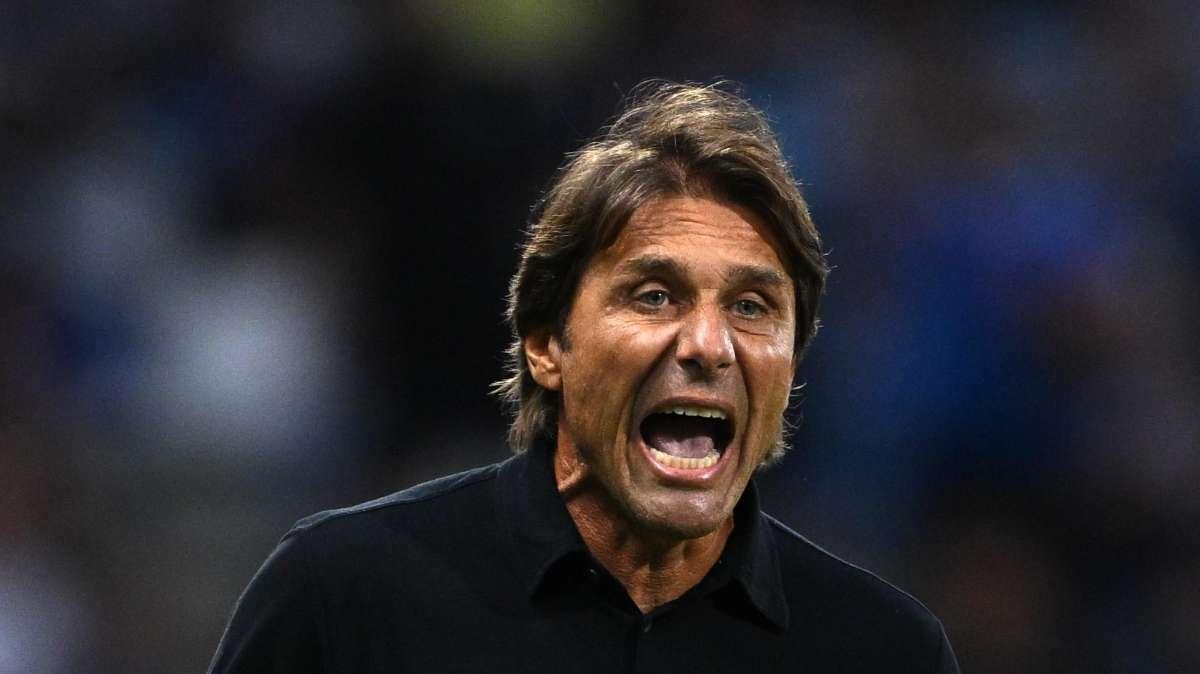 Napoli, Conte carica le aspettative sull'Inter: "Da anni è lì a fare stagioni importanti"