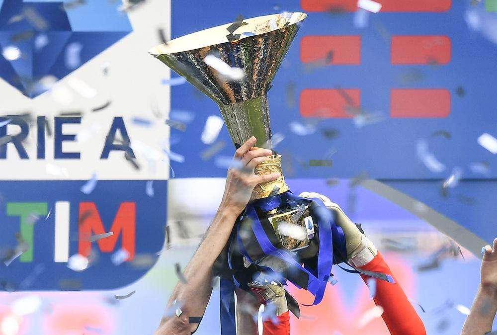 TOP NEWS ORE 24.00 - Inter, ecco quanto hai speso per ogni punto. Appuntamento Zhang-Conte: cresce l'attesa