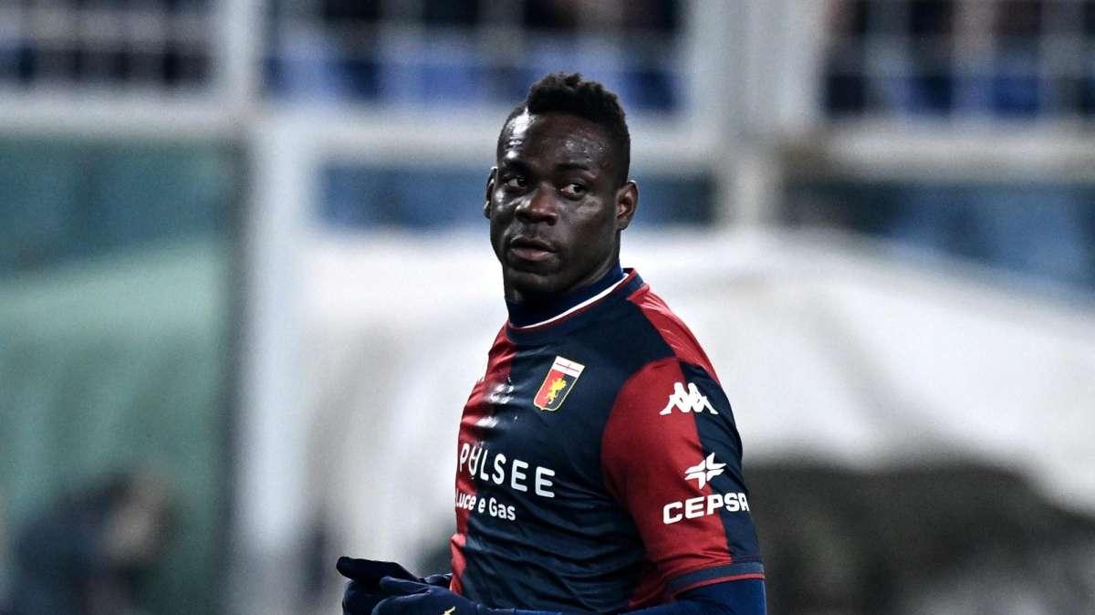 Niente Monza o Venezia, Balotelli resta al Genoa ma sempre in uscita: solo l'estero per il futuro