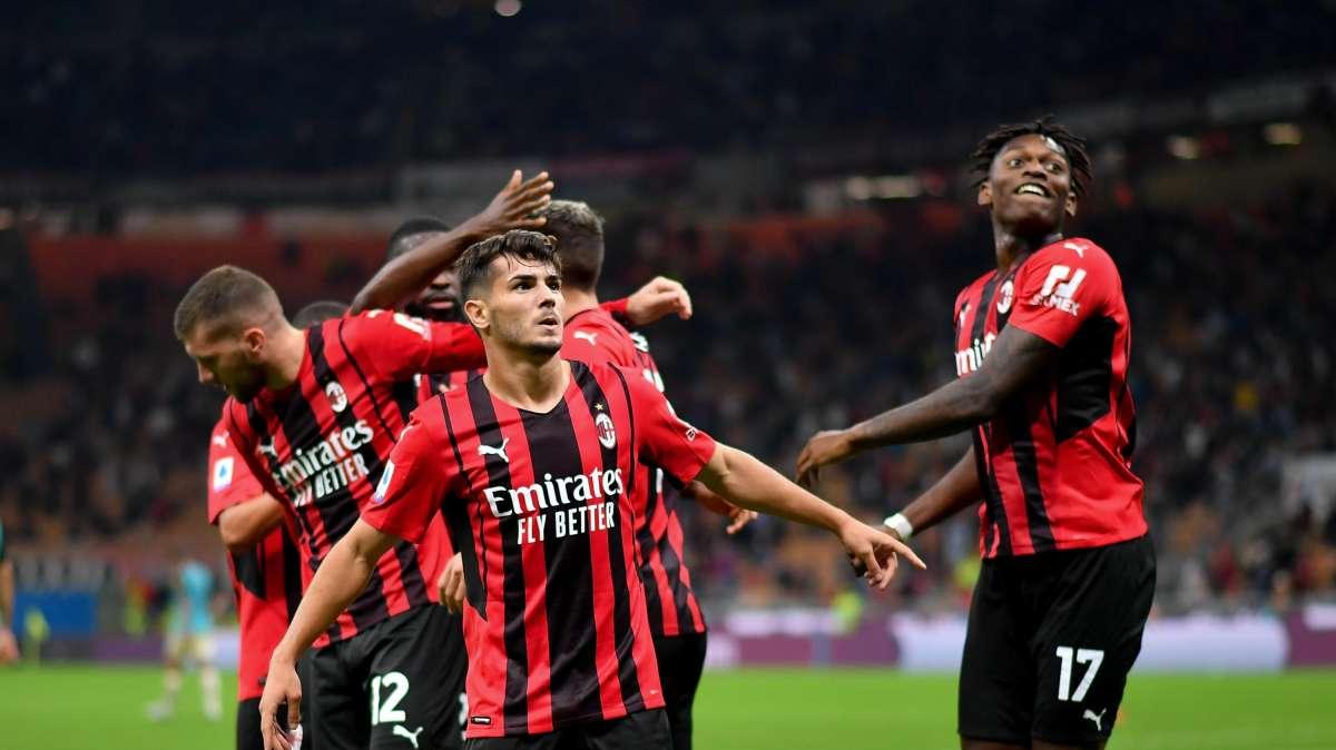 Fabio Volo: "Scudetto al Milan? Speriamo, se lo merita. Temo molto l'Inter"