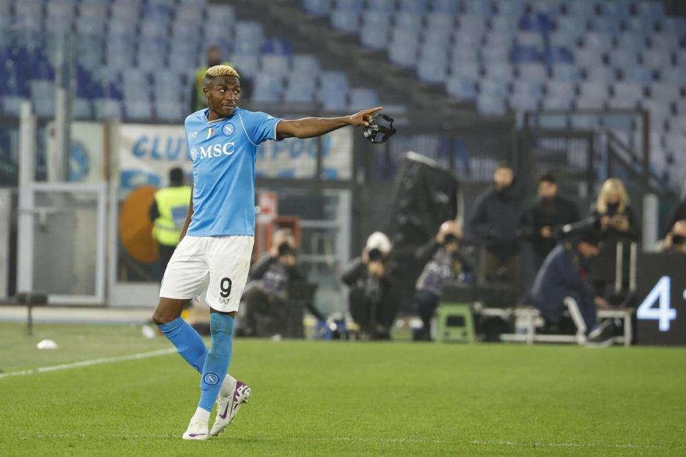 Napoli, Osimhen è recuperato. Col Cagliari può giocare dall'inizio
