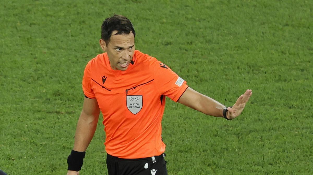 L'argentino Tello arbitro di Francia-Marocco, recordman di rossi