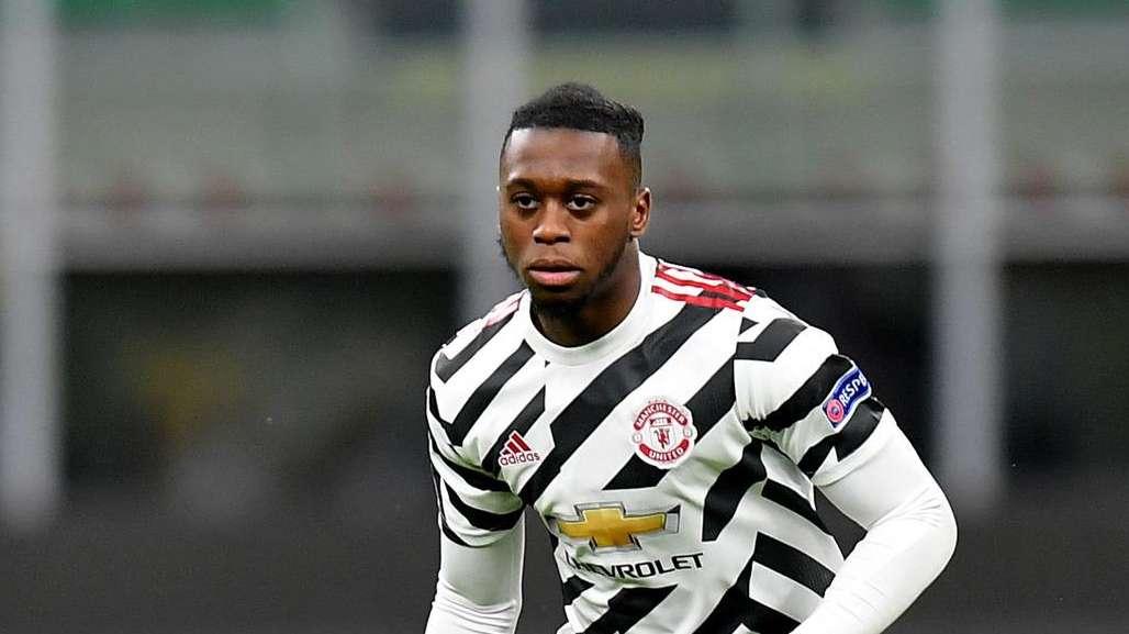 Man. United, assalto a Wan-Bissaka: i Red Devils mollano Dumfries?