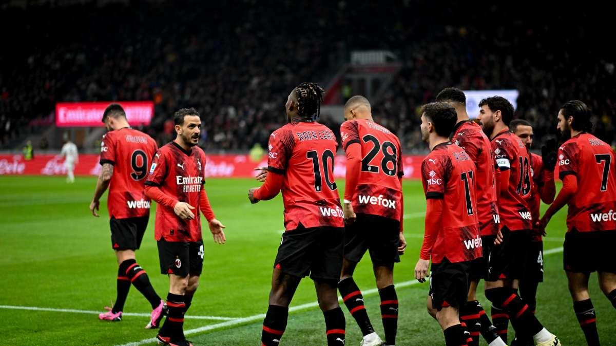 Roma-Milan, rossoneri a Milano in nottata per preparare il derby: domani allenamento a Milanello