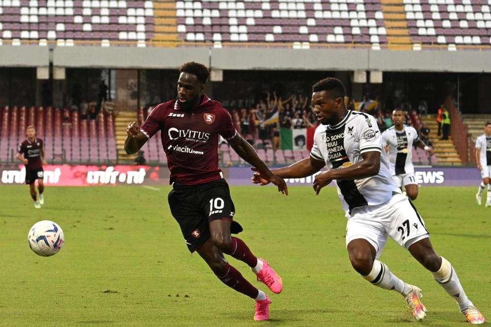 Salernitana, si chiude il caso Dia: stamattina l'attaccante senegalese è rientrato in città