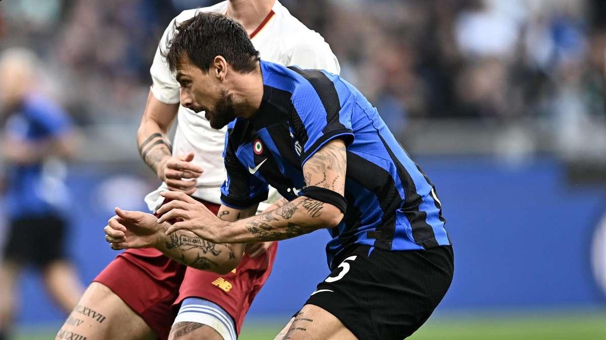 L'Inter raddoppia contro il Salisburgo: Acerbi di testa su punizione di Calha