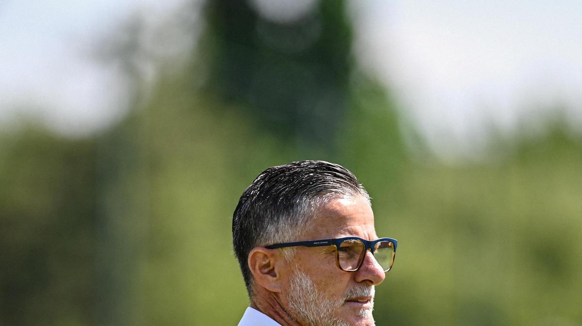Carbone: "Usciamo a testa alta ma che errore dell'arbitro..."