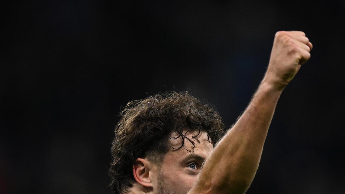 "Milan che sberle! Carlos Augusto dopo il gol firma il rinnovo", la prima pagina della Gazzetta dello Sport