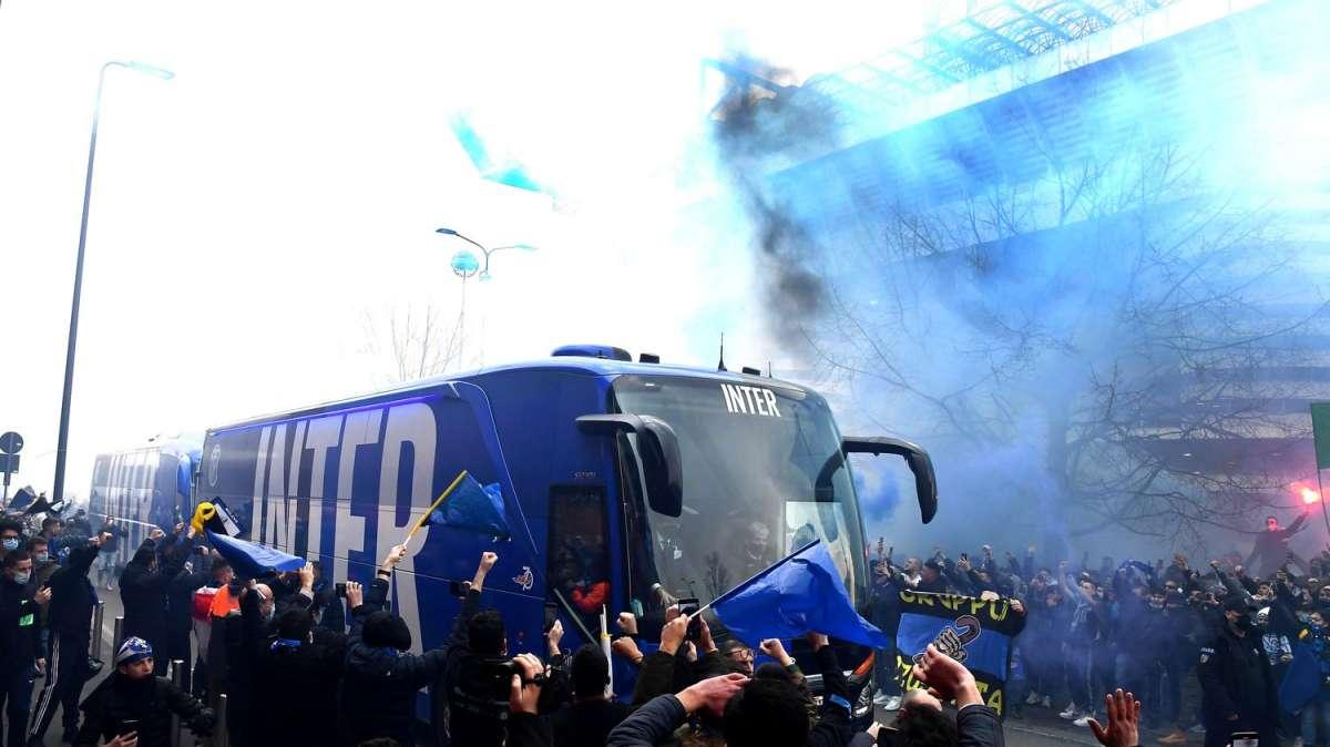 Parma-Inter, lo striscione: "Mister e Giocatori avete il nostro sostegno"