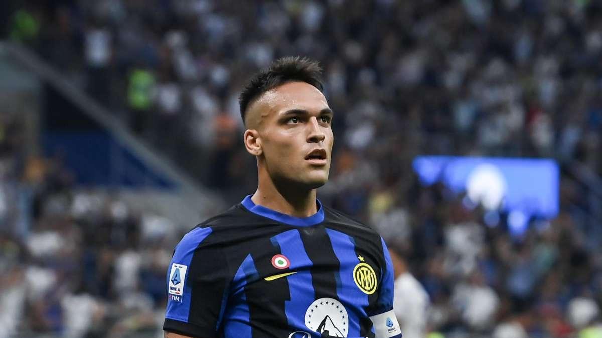 Le pagelle di Lautaro: quinto gol in tre gare, il trono di capocannoniere. Un incubo per la Fiorentina
