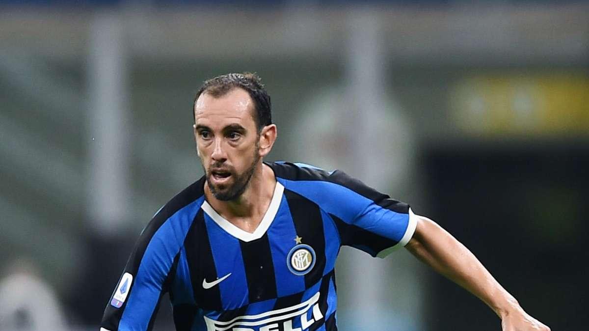 Gli occhi del Besiktas su Godin: l'ex Inter potrebbe salutare l'Italia 