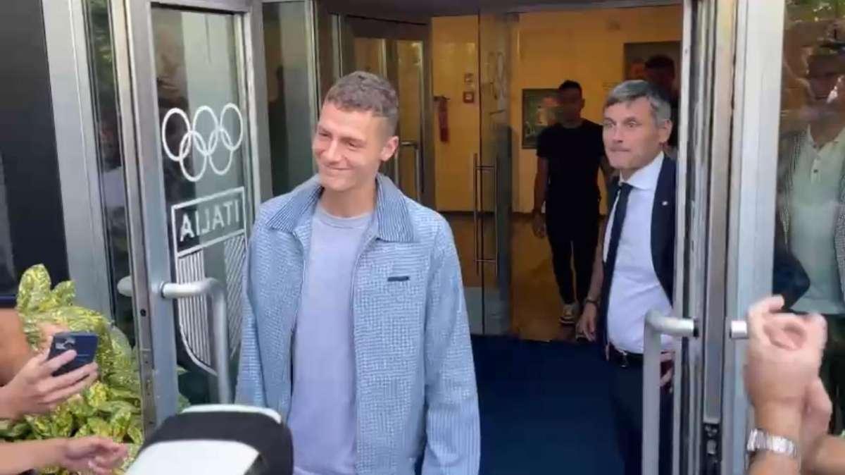Visite, firma e ufficialità: Pavard è un giocatore dell'Inter. Inizia l'era di Benji l'Interista