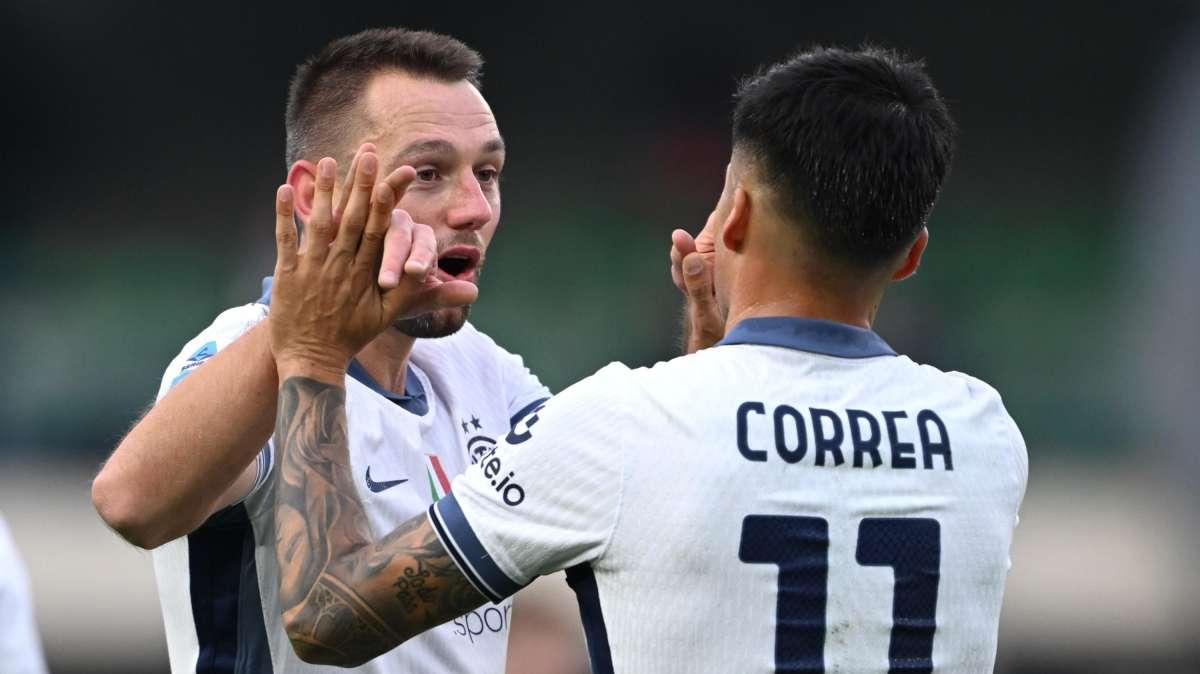 Tanti saluti allo Scudetto. L'Inter vince a Como (0-2), ma è tardi: fa festa Conte