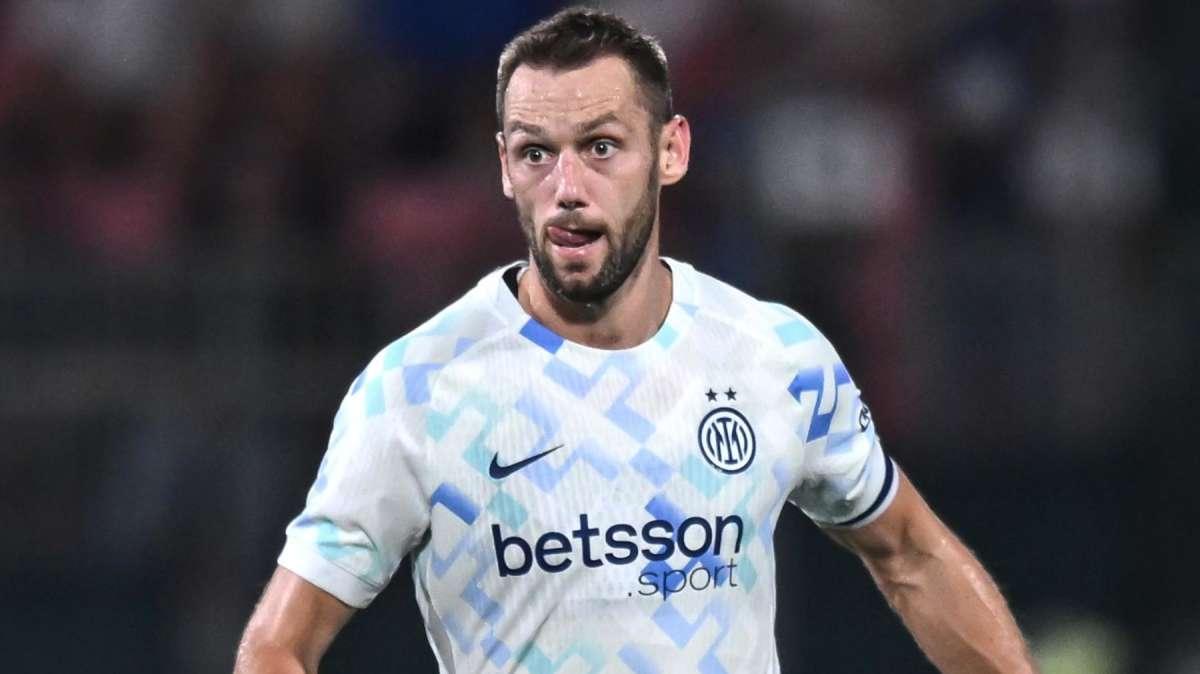 Anche De Vrij verso l’addio: poco spazio con Chivu, sirene dall’estero per l'olandese