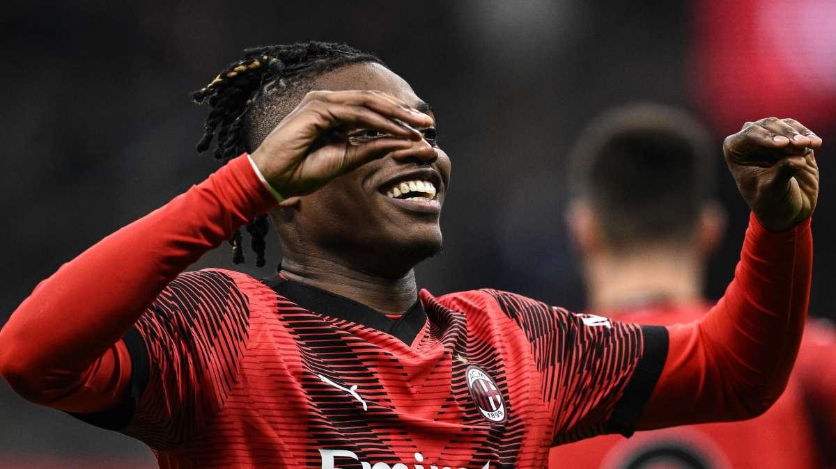 Leao giura fedeltà al Milan: "Il mio futuro è qui. Non dimentico il supporto, sono leale"