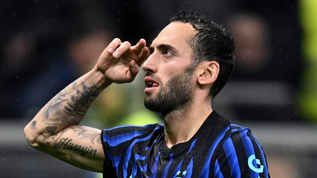 Benvenuti al Calha-show! L'Inter è più forte dei rigori non concessi: 3-0 sulla Fiorentina e aggancio al Milan