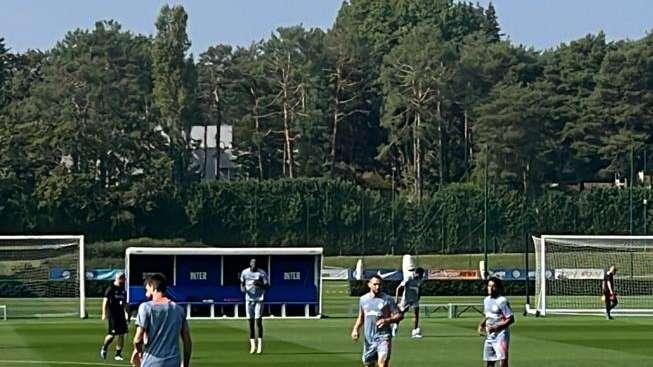 L'INTERISTA - Rifinitura pre-Benfica in corso ad Appiano: anche Cuadrado con il gruppo