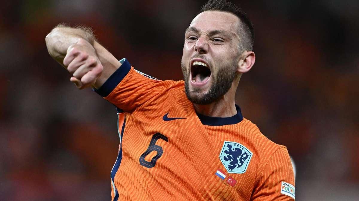 De Vrij: "Sto bene all'Inter, sono concentrato sul presente. Finché avrò un ruolo importante..."