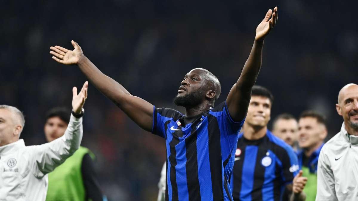 Lukaku pazzo dell'Inter: Big Rom pronto a tagliarsi l'ingaggio, ma la conferma passa da due binari