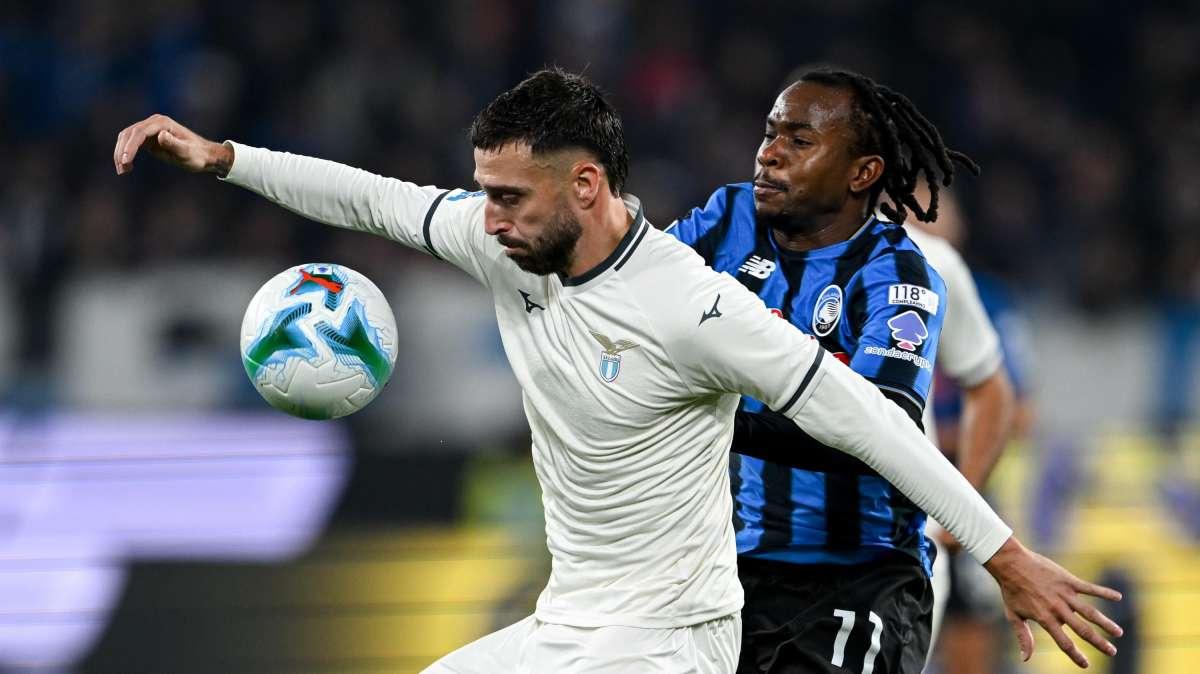 L'Inter insegue Gila, l'agente in dribbling: "Rinnovo Lazio? Concentrato solo sul presente"