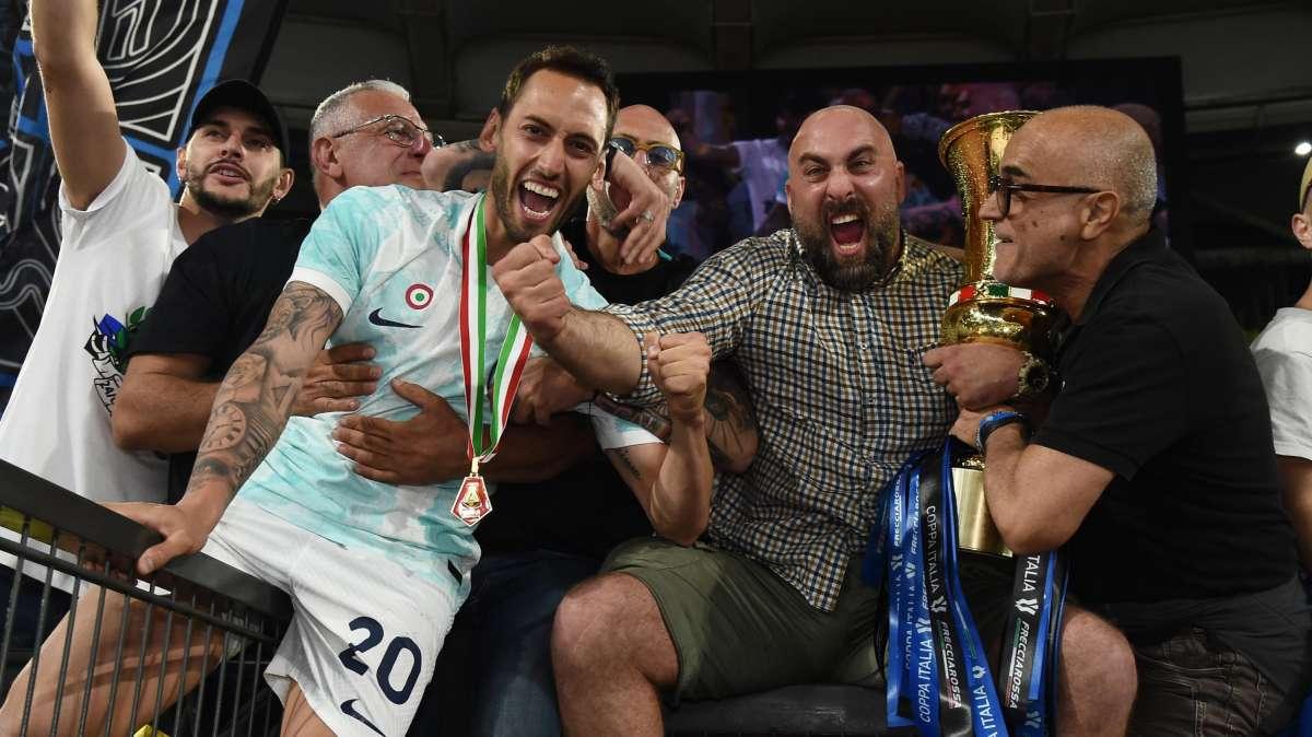 Calhanoglu come Bastoni: "Il rinnovo? Siamo già d'accordo, felice di continuare qui"