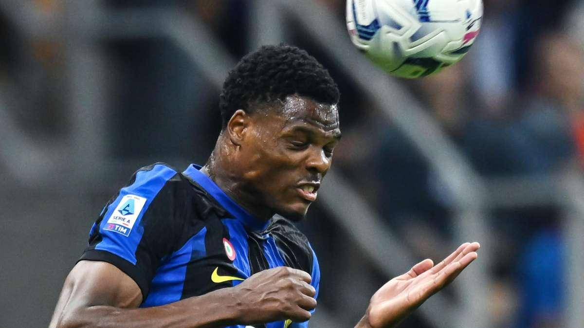 TMW - Benfica-Inter, Dumfries non parte per Lisbona: affaticamento. Torna Sanchez