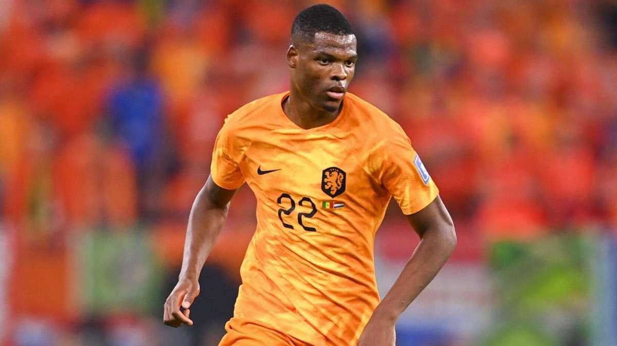 Olanda, Dumfries punge De Boer: "Poca chiarezza sul modulo da adottare"