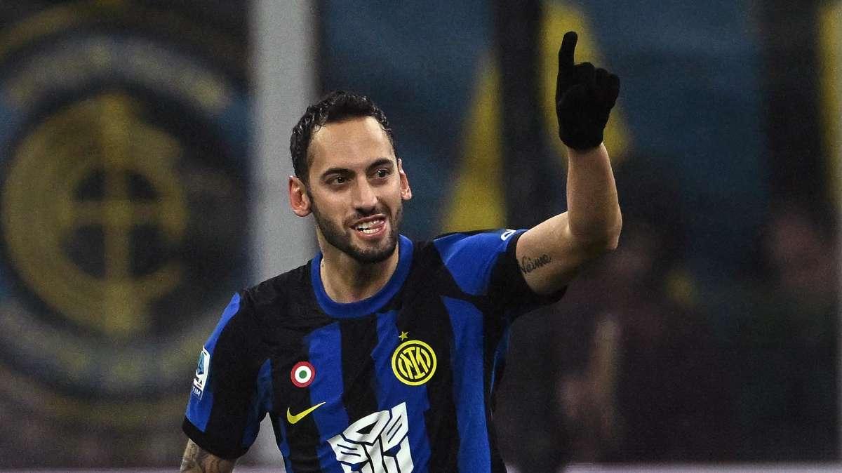 La conferma di Calhanoglu: "Maxi-offerte dall'Arabia, abbiamo detto no sia io che l'Inter"