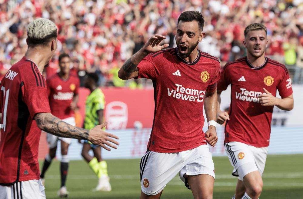Il Manchester United rinnova con Adidas: guadagnerà un miliardo in dieci anni