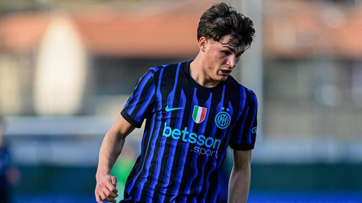 Chivu traccia la strada per Mosconi: resta all'Inter tra prima squadra e U23