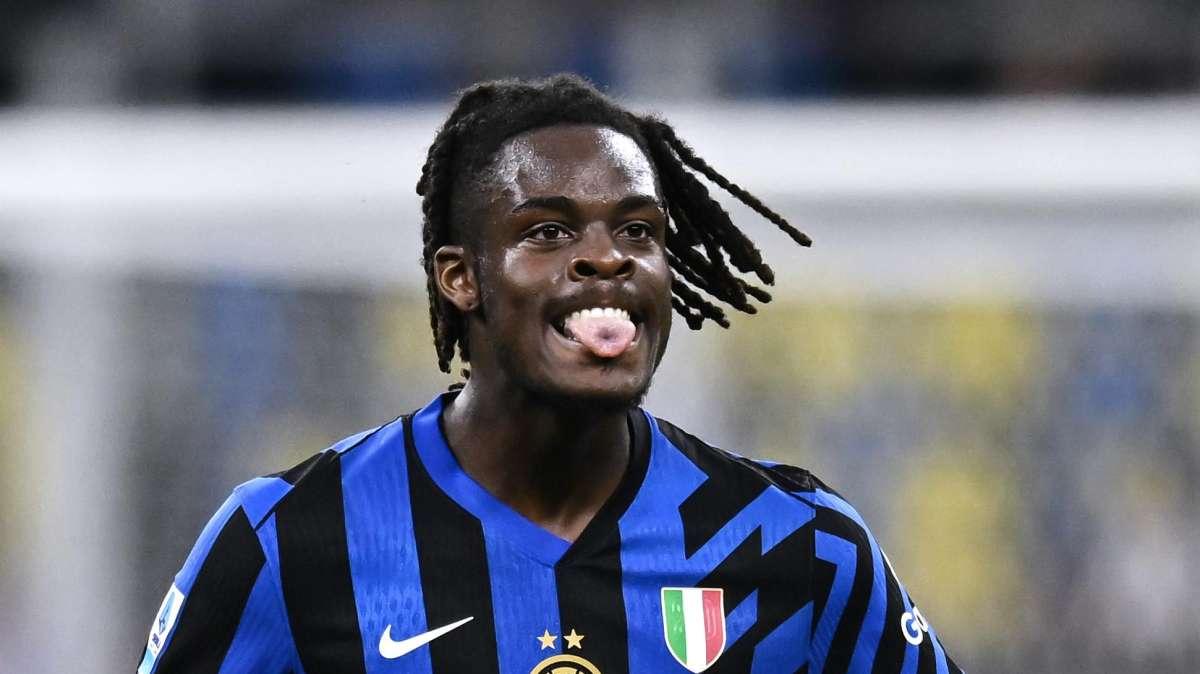La Premier League bussa per Bisseck, c'è distanza: ma che plusvalenza per l'Inter