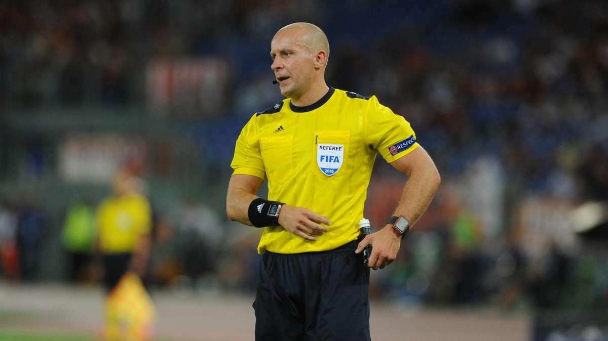 Marciniak confermato, l'UEFA chiosa: "La sua rimozione avrebbe minato la lotta alle discriminazioni"